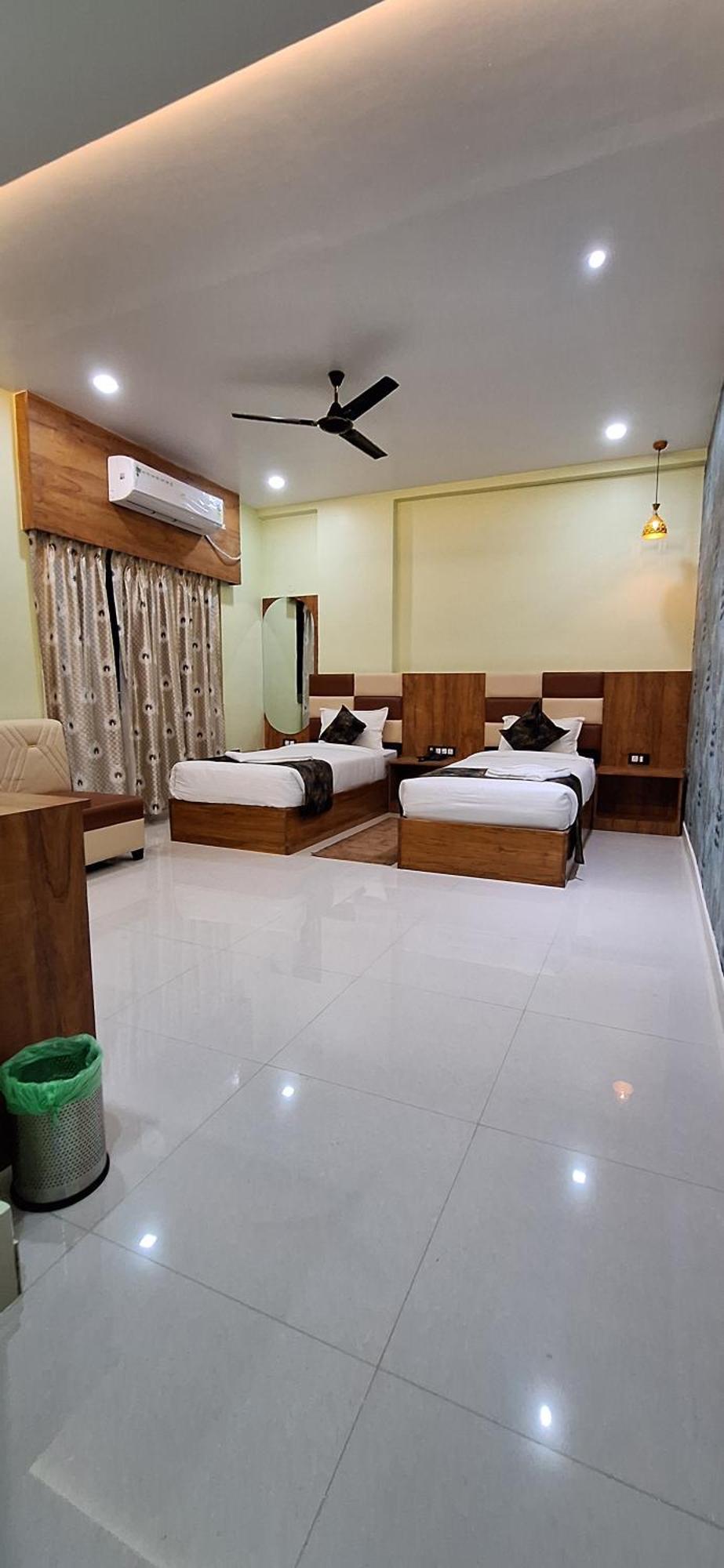 New Sun International & Banquet Hall Jamshedpur Esterno foto